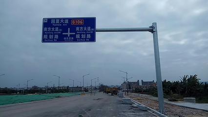 路虎交通 交通标志杆有什么特点？全面解析其功能与优势